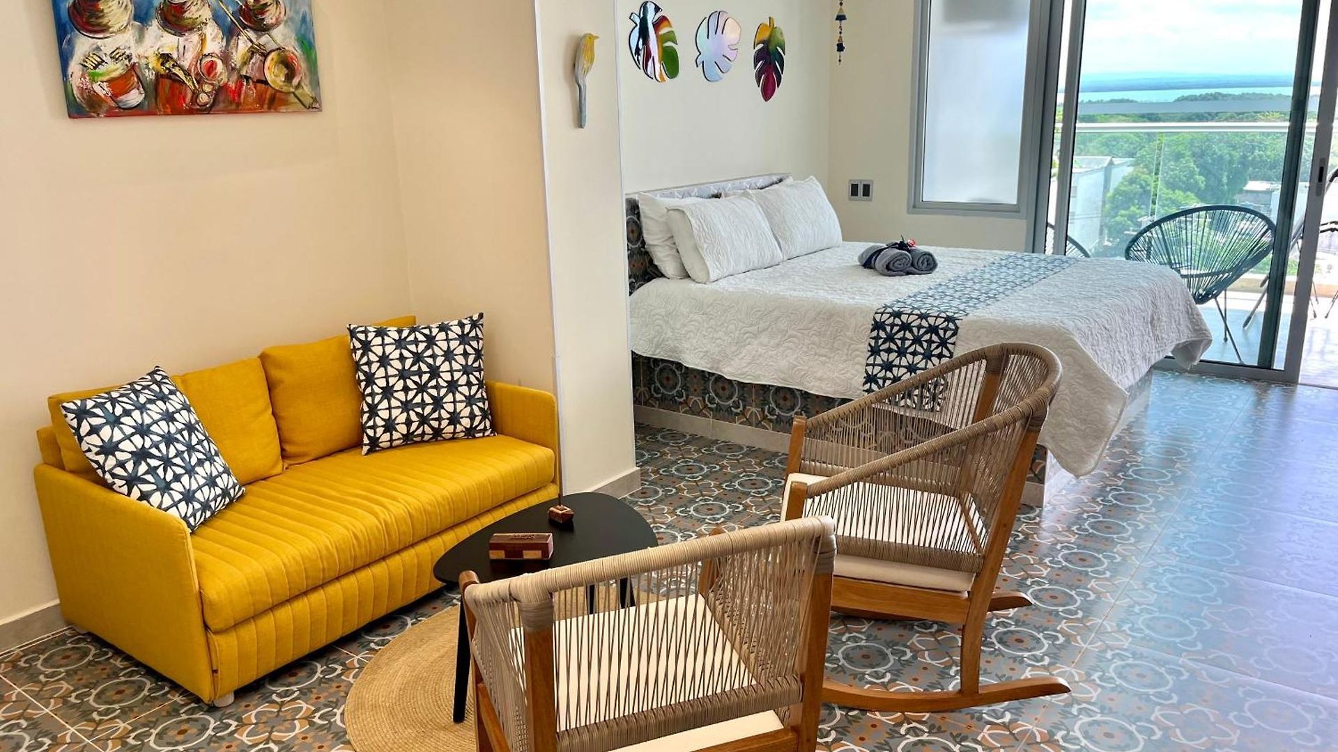 Lovely Steps Away From The Airport And Sea Apartamento