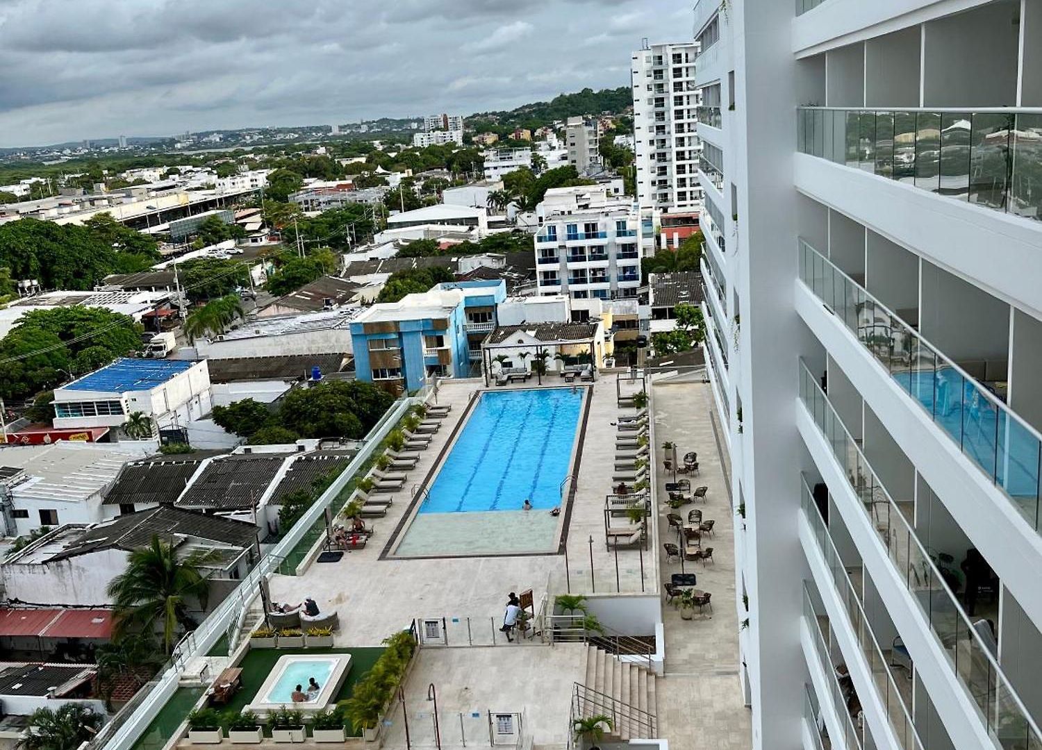 Apartamento Lovely Steps Away From The Airport And Sea *