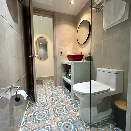 Apartamento Lovely Steps Away From The Airport And Sea *