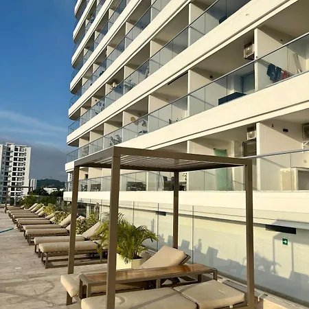 Lovely Steps Away From The Airport And Sea Apartamento *