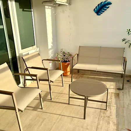 Lovely Steps Away From The Airport And Sea Cartagena