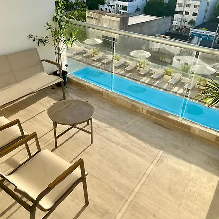 Lovely Steps Away From The Airport And Sea Apartamento